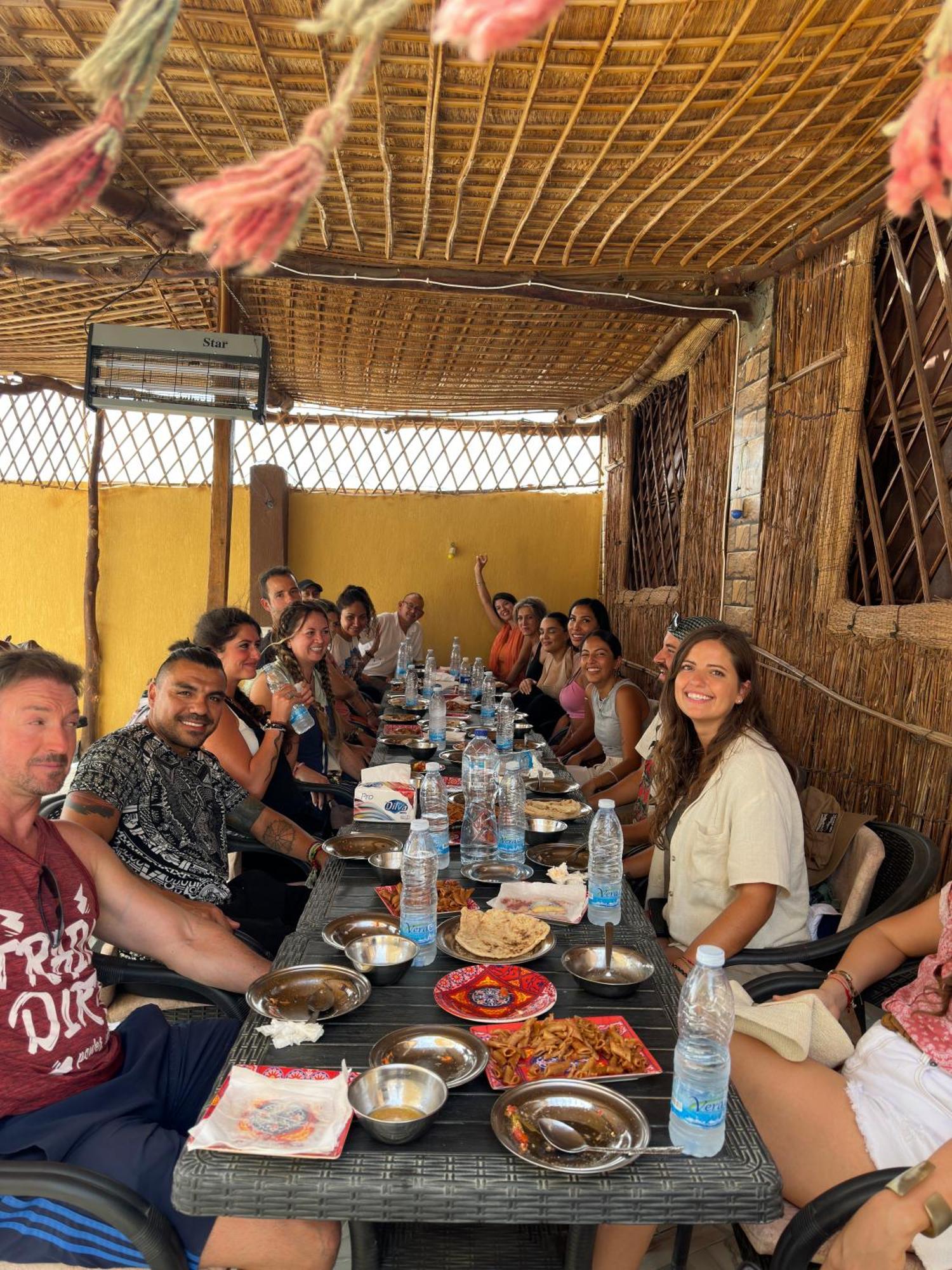 מלון באווטי Oasis Camp מראה חיצוני תמונה